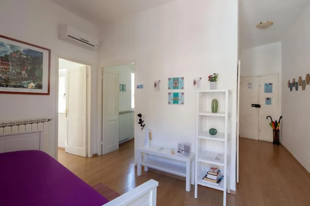 Shanti 2 - Apartment Riomaggiore