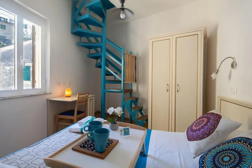 Shanti 2 - Apartment Riomaggiore