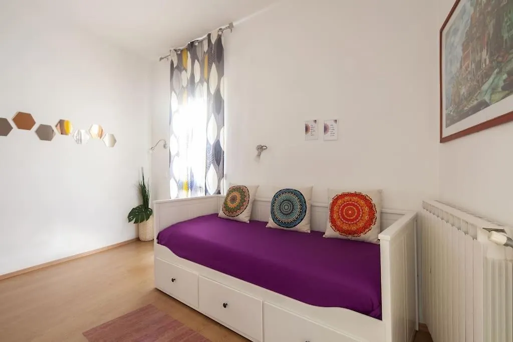 Shanti 2 - Apartment Riomaggiore 0*,